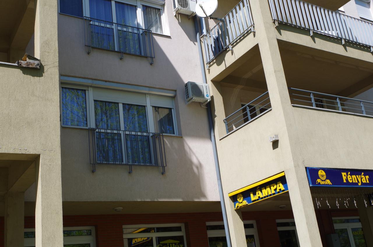 Aquamarin Studio Apartman Siófok Extérieur photo