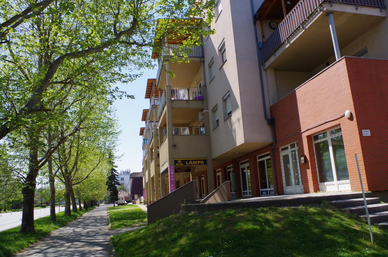 Aquamarin Studio Apartman Siófok Extérieur photo